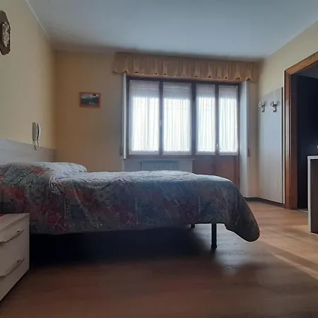 Bar Ristorante Da Gina Szálloda *